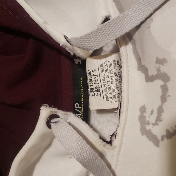 Under Armour Hoodie - Picture 4 of 5